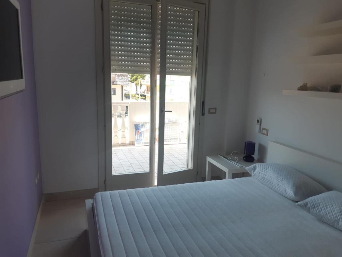 Ferienwohnung Riccio Blu Pochi Passi Dal Mare Alba Adriatica Exterior foto